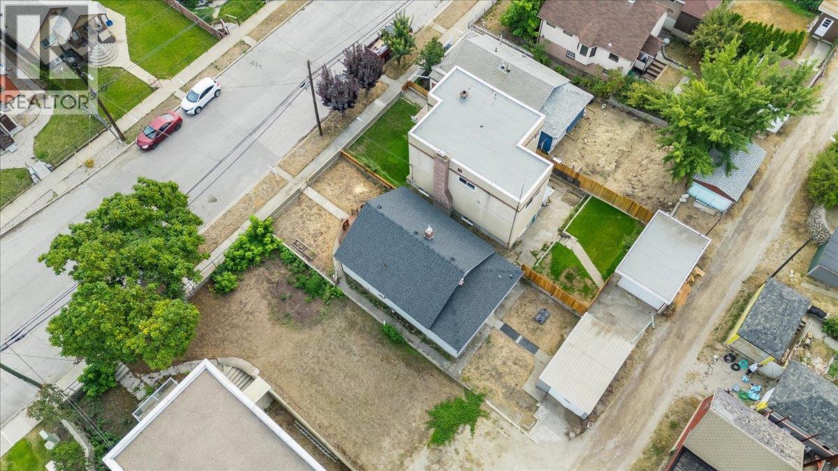1430 THIRD Avenue, Trail