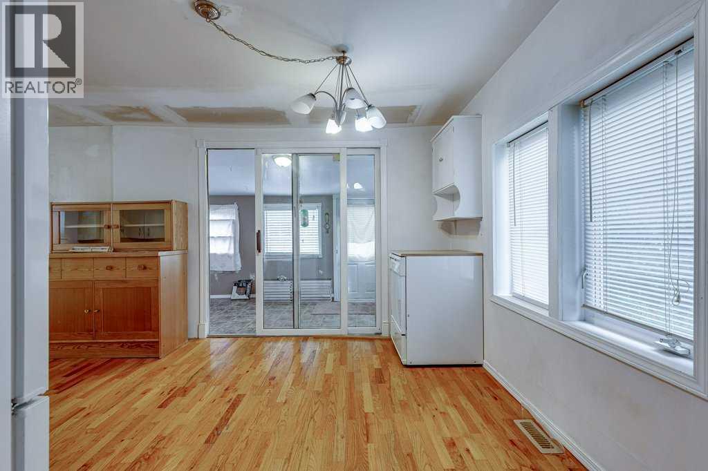 4515 50 Avenue - Image 13