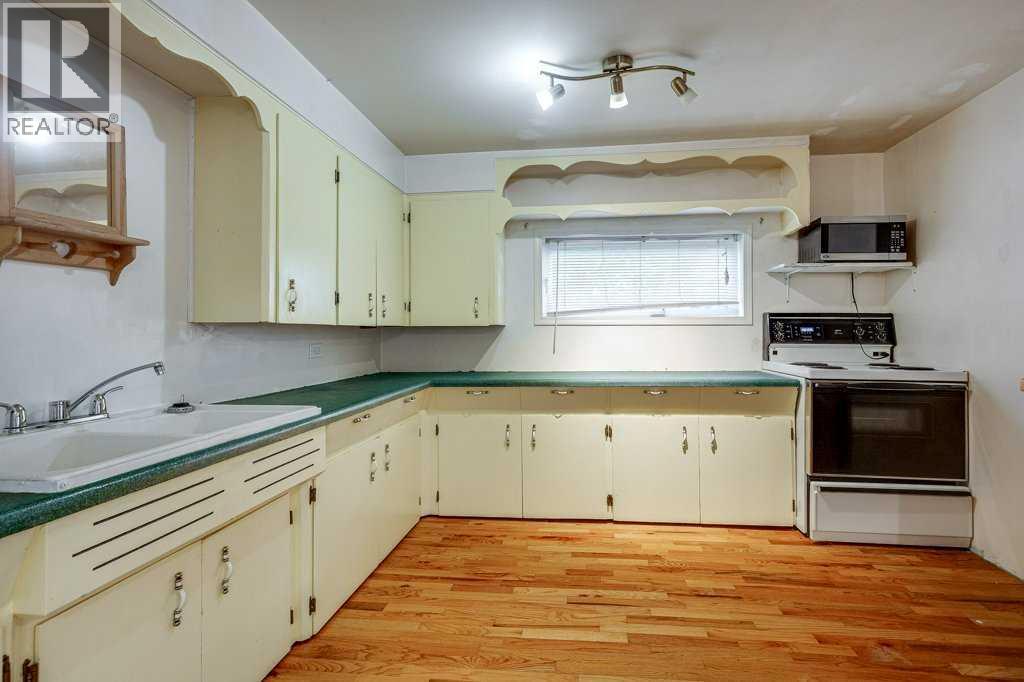 4515 50 Avenue - Image 16