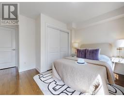 82 Hargrave Lane, Toronto, ON M4N0A4 Photo 11
