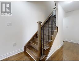 82 Hargrave Lane, Toronto, ON M4N0A4 Photo 14
