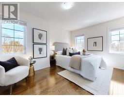82 Hargrave Lane, Toronto, ON M4N0A4 Photo 16
