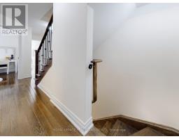82 Hargrave Lane, Toronto, ON M4N0A4 Photo 23
