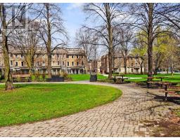 82 Hargrave Lane, Toronto, ON M4N0A4 Photo 33