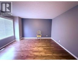 111 Martin Crossing Grove Ne, Calgary, AB T3J3M5 Photo 7