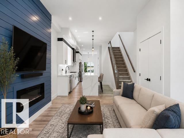11032 128 ST NW - 9