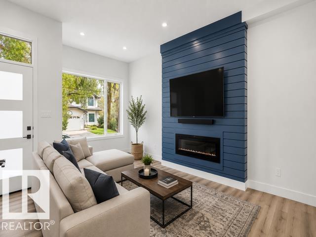 11032 128 ST NW - 6
