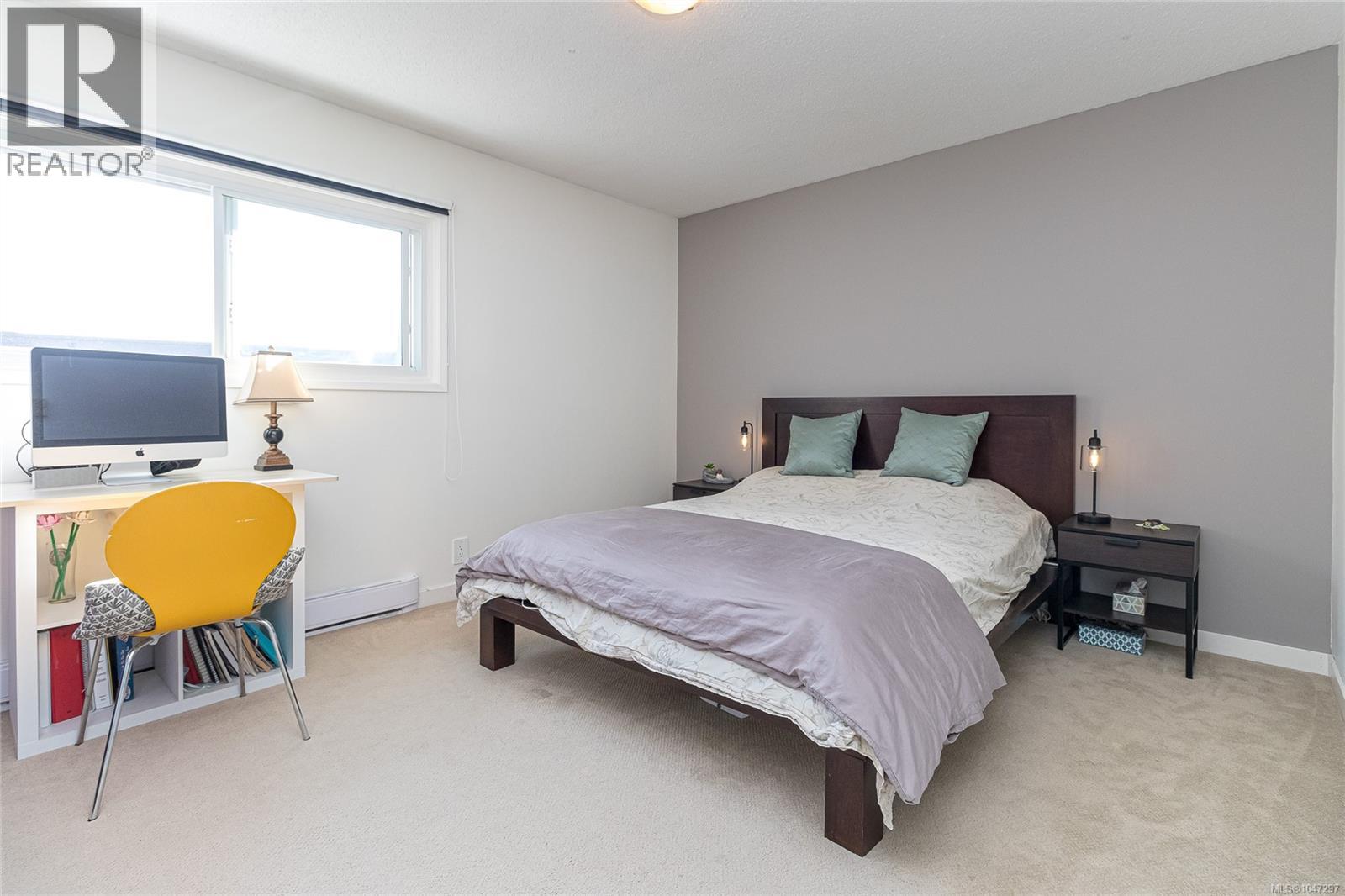 946 Market St - Image 18