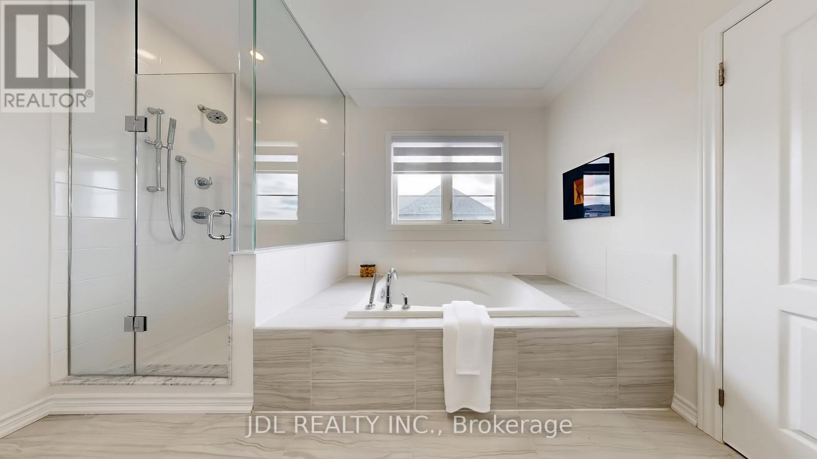 56 CONNELL DRIVE - Image 17