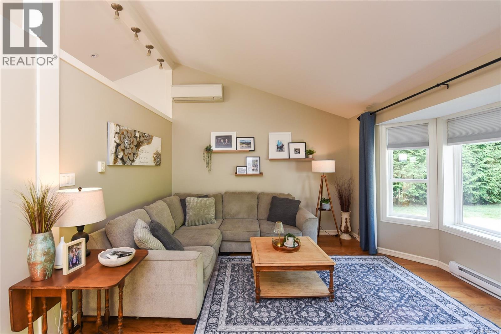 1530 Grayling Dr, Comox