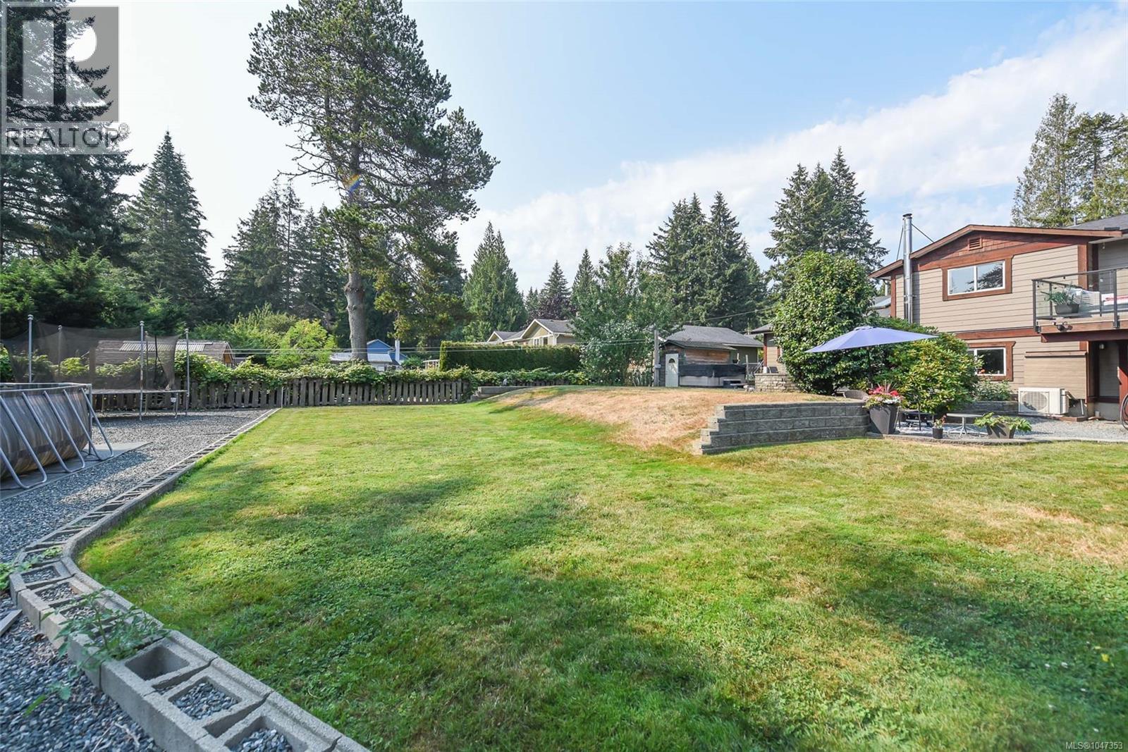 1530 Grayling Dr - 2