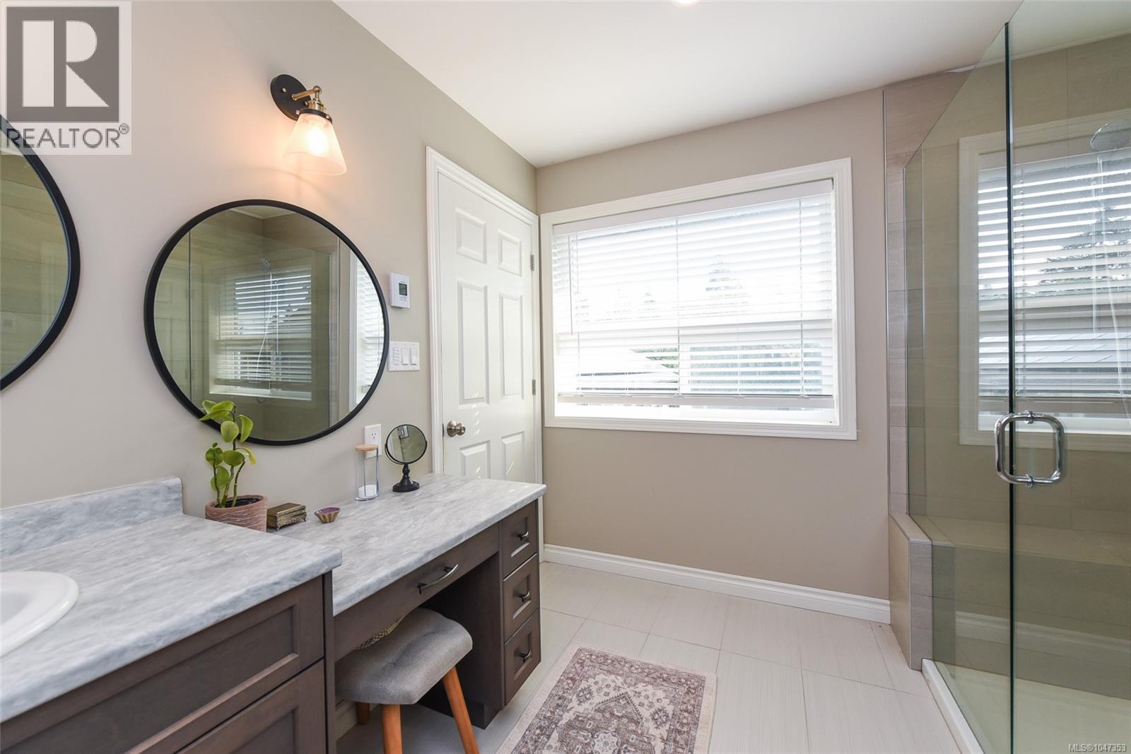 1530 Grayling Dr, Comox