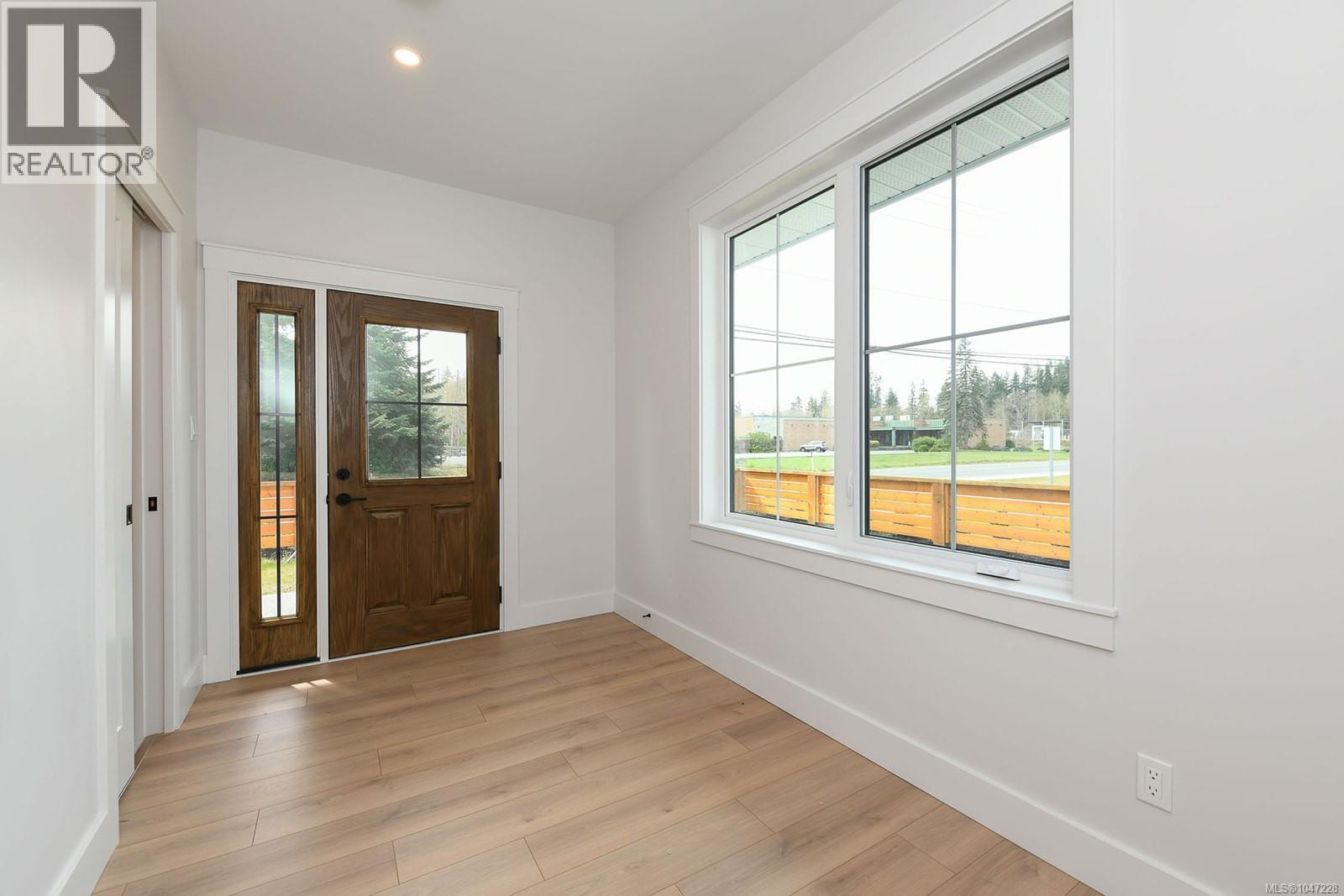 1 1090 Evergreen Rd, Campbell River