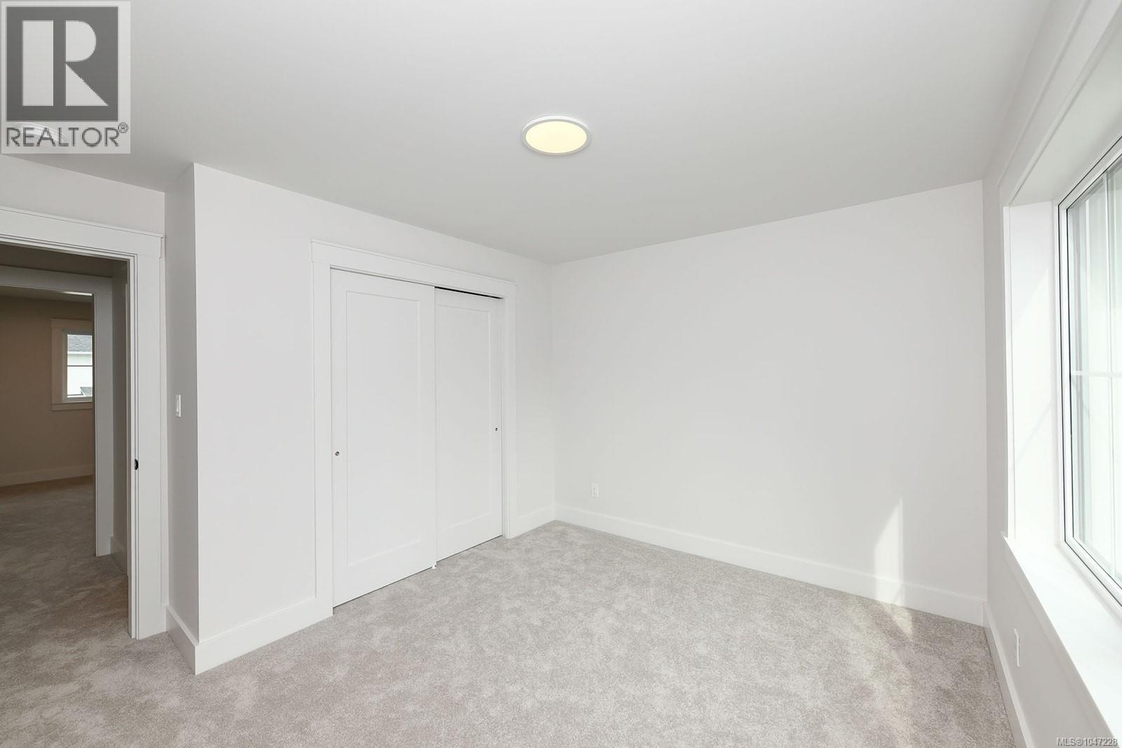 1 1090 Evergreen Rd, Campbell River