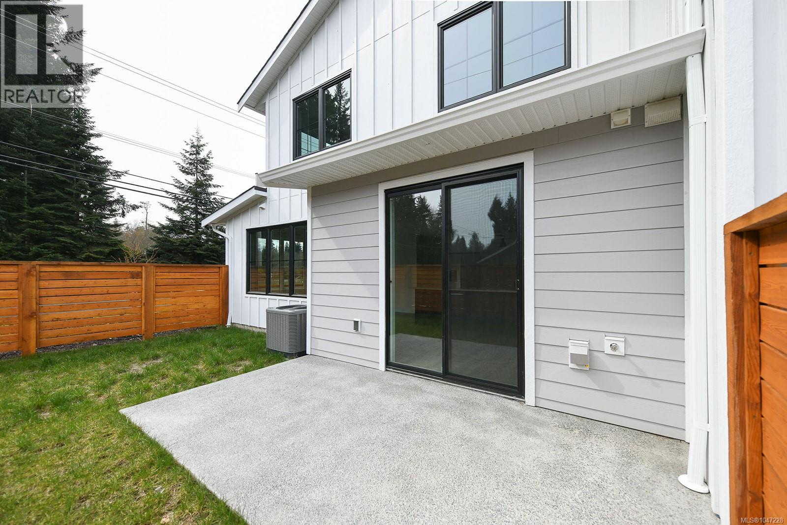 1 1090 Evergreen Rd, Campbell River