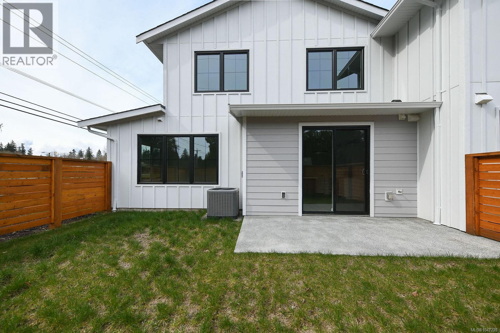 1 1090 Evergreen Rd, Campbell River