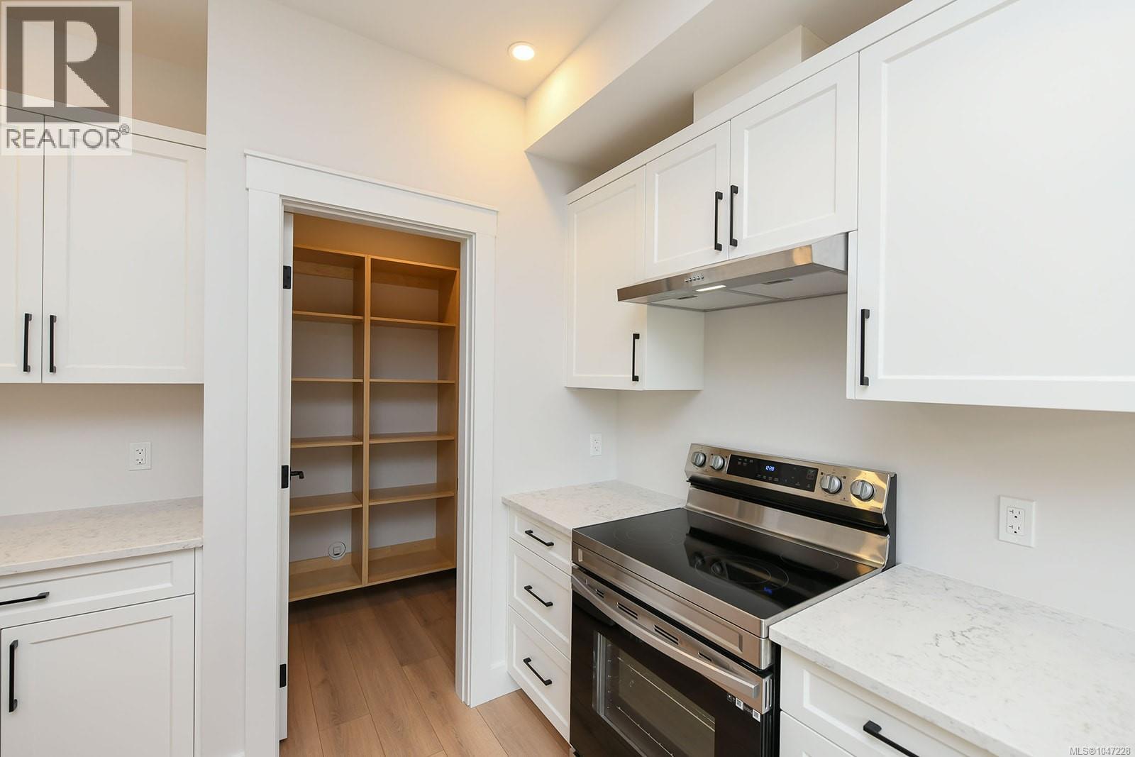 1 1090 Evergreen Rd, Campbell River
