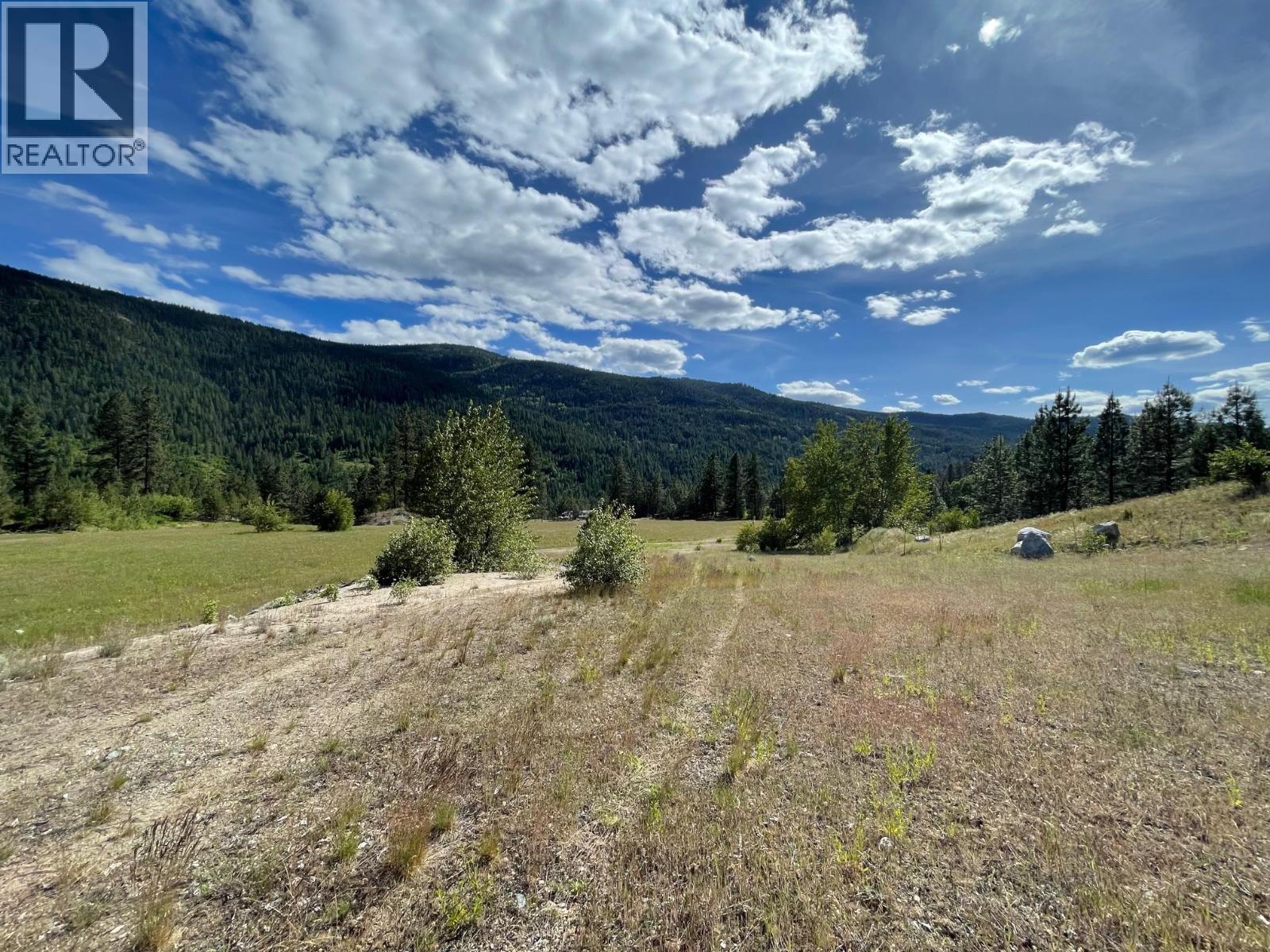 520 3 Highway, Christina Lake