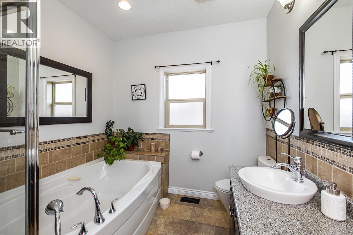 Photo 15 of 24 — 7650 GRAYSHELL ROAD · Prince George, BC