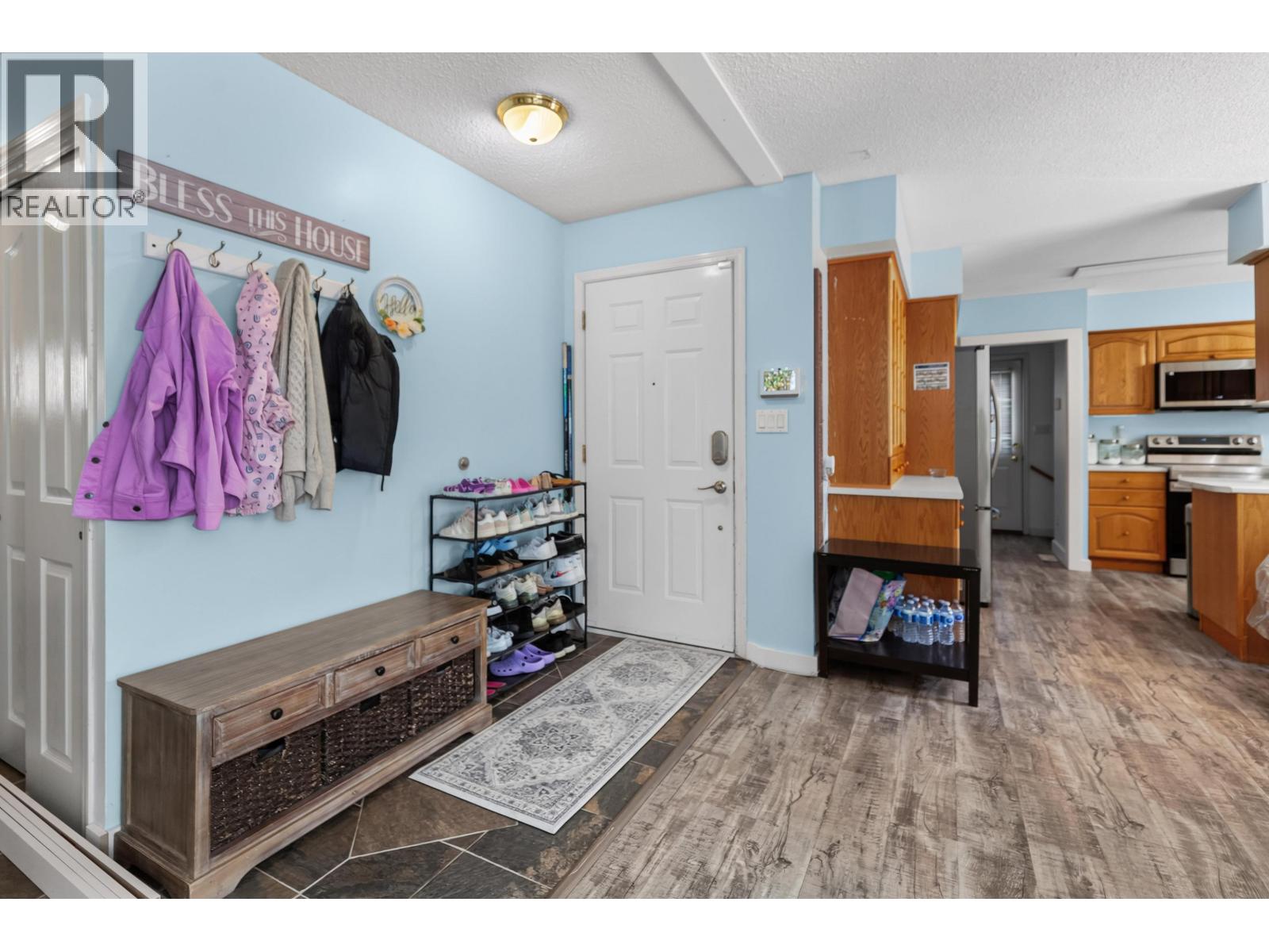 Photo 11 of 36 — 4343 ALLEN AVENUE · Prince George, BC