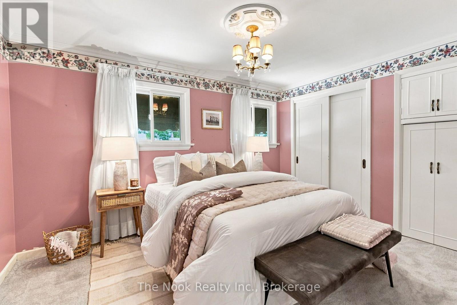 110 BOWMAN AVENUE - 25