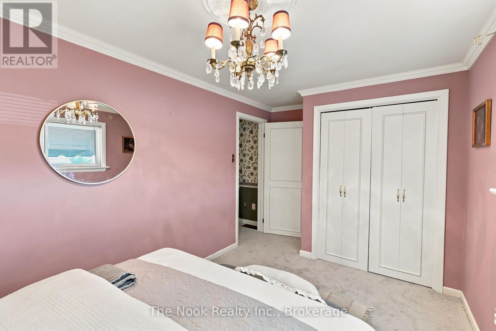 110 BOWMAN AVENUE - 29