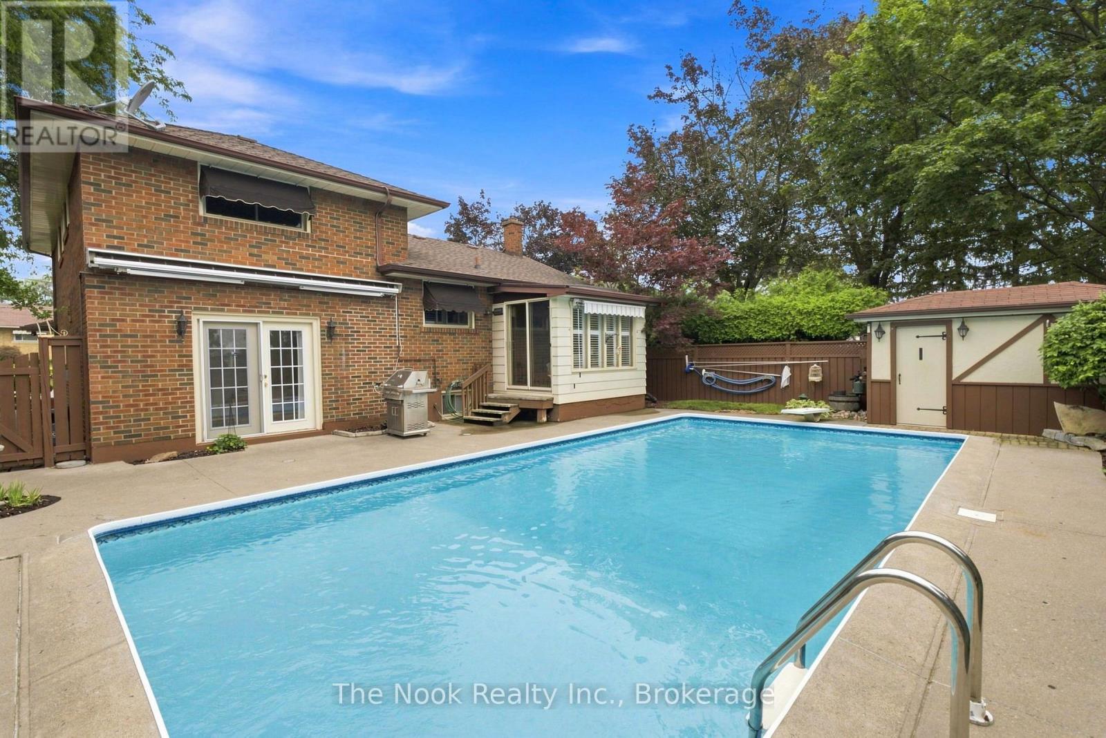 110 BOWMAN AVENUE - Image 37