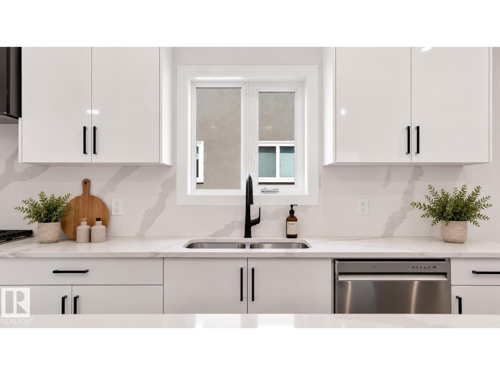 11036 128 ST NW - 9