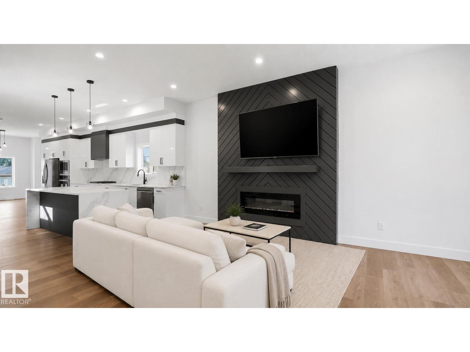 11036 128 ST NW - 5