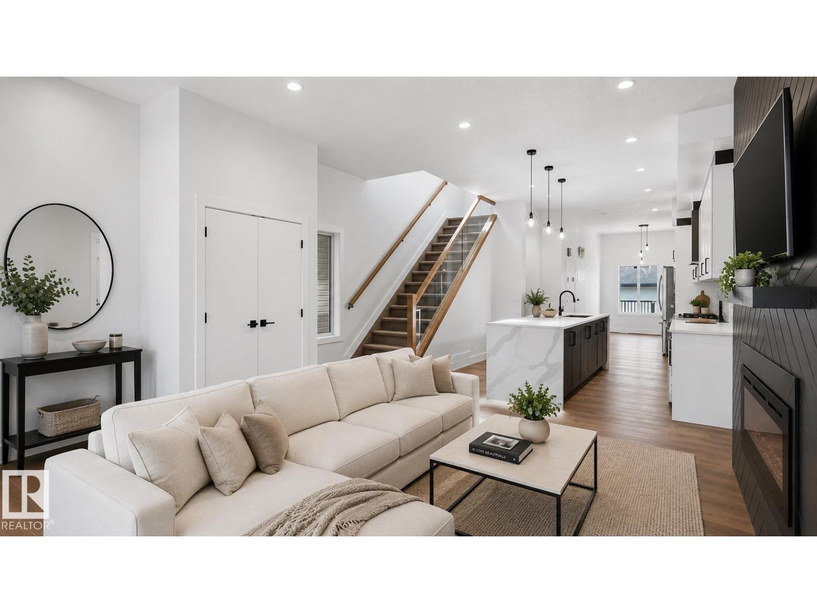 11036 128 ST NW - 6