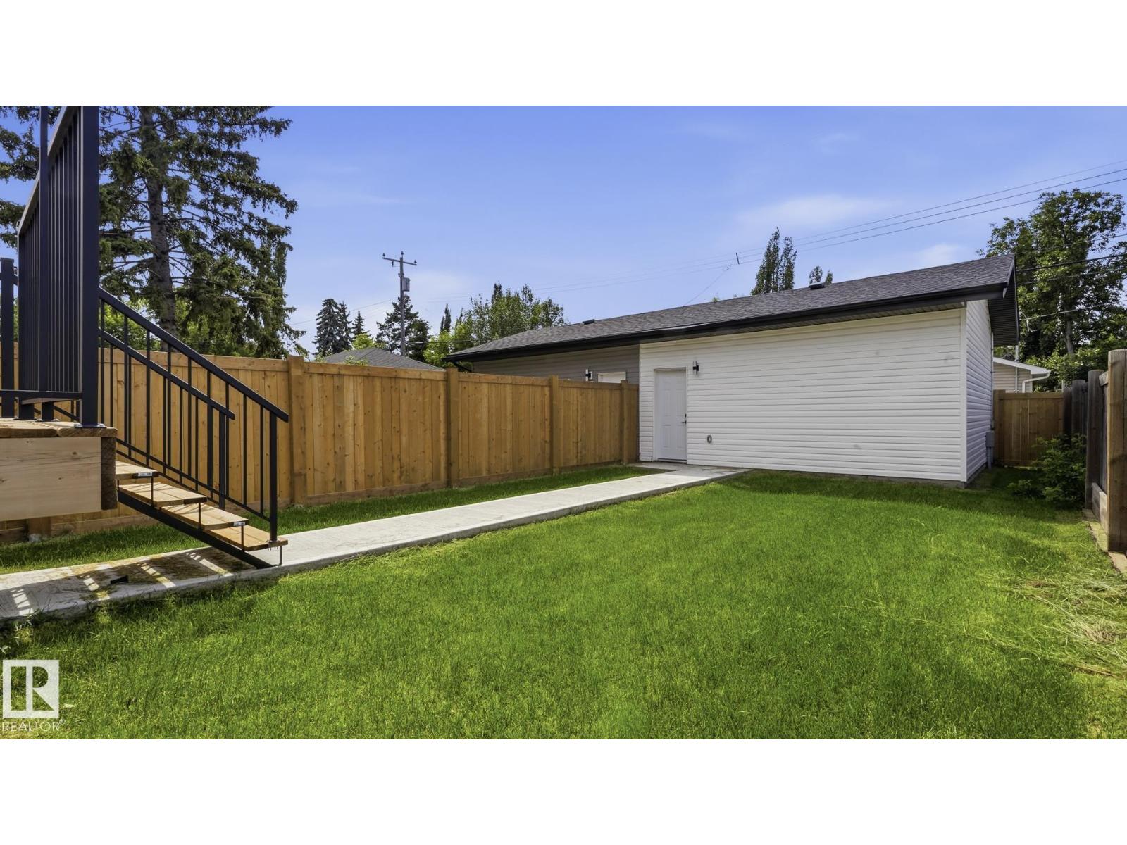 11036 128 ST NW - Image 39