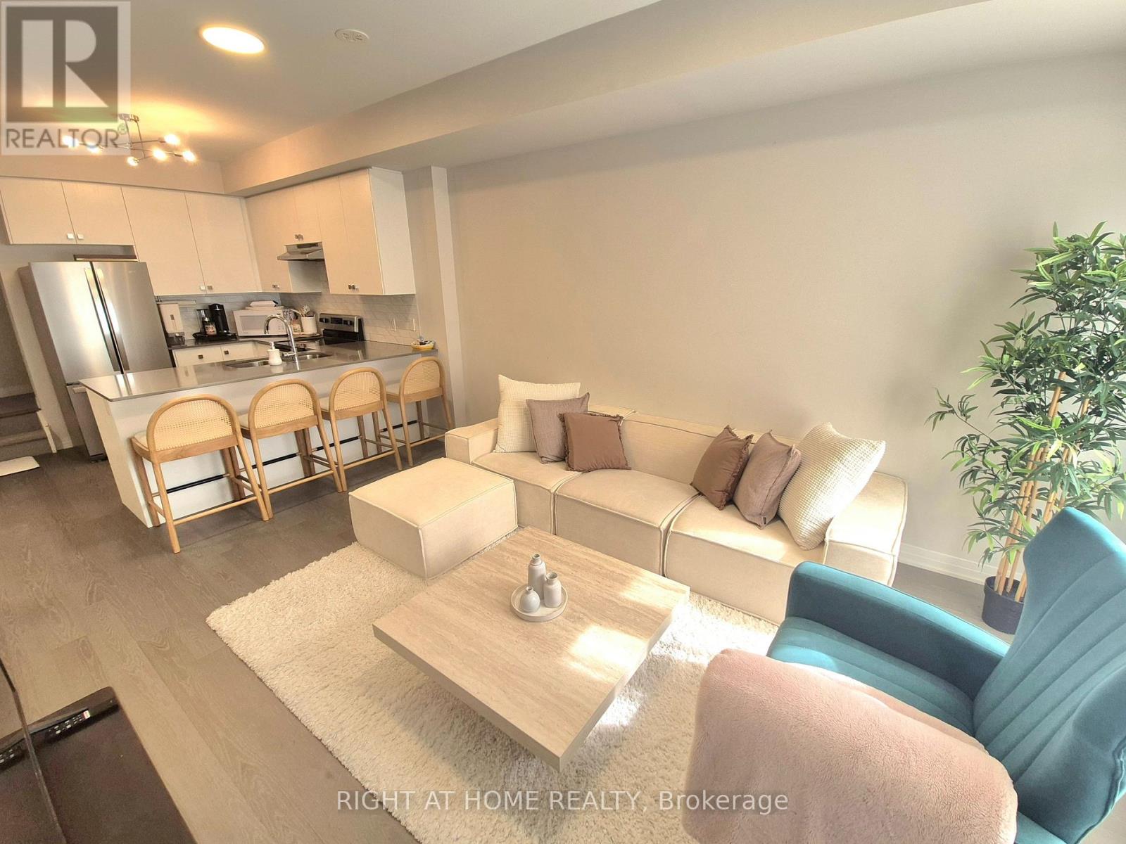 #12 70 BAYNES WAY - 5