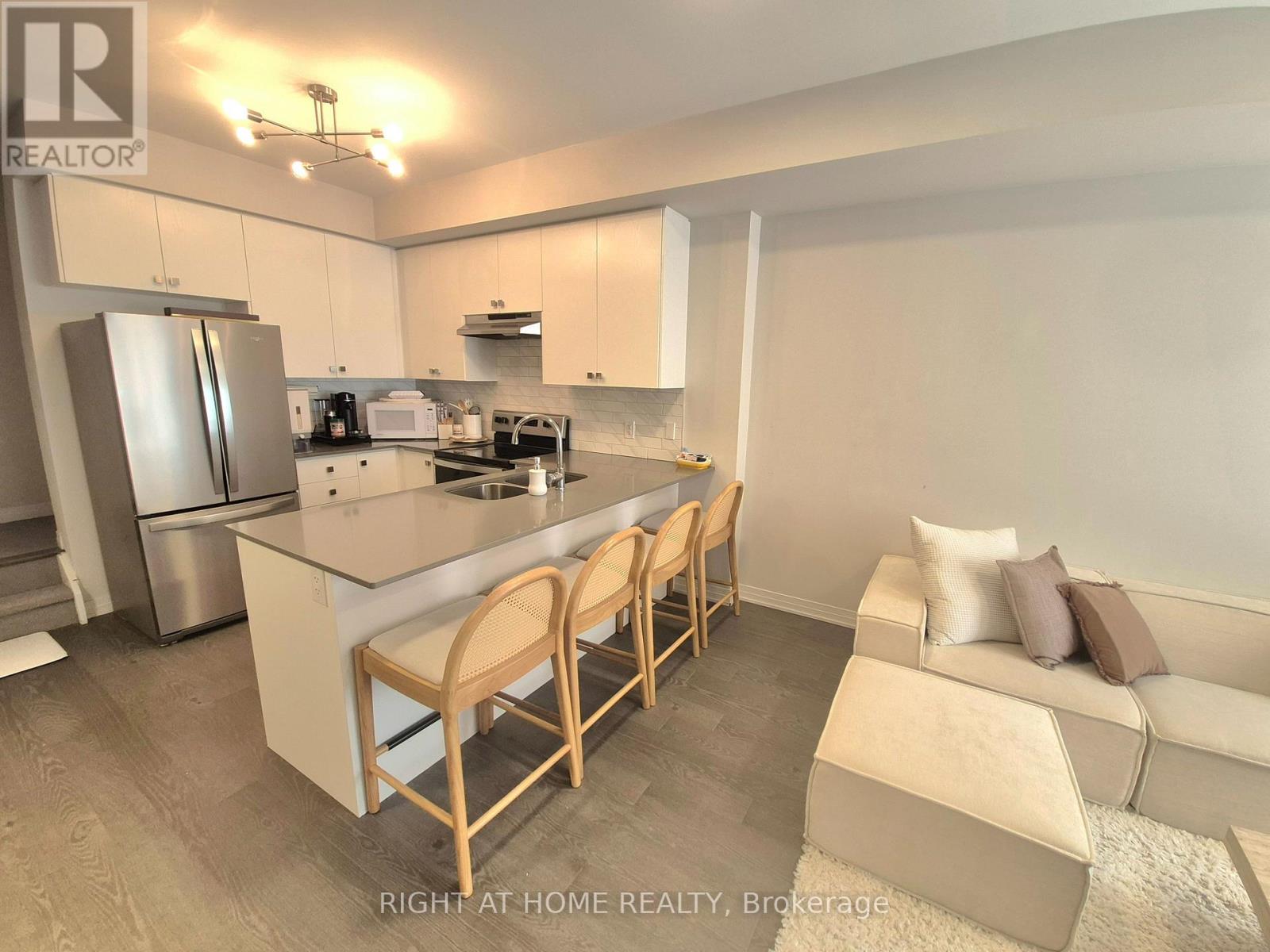 #12 70 BAYNES WAY - 6