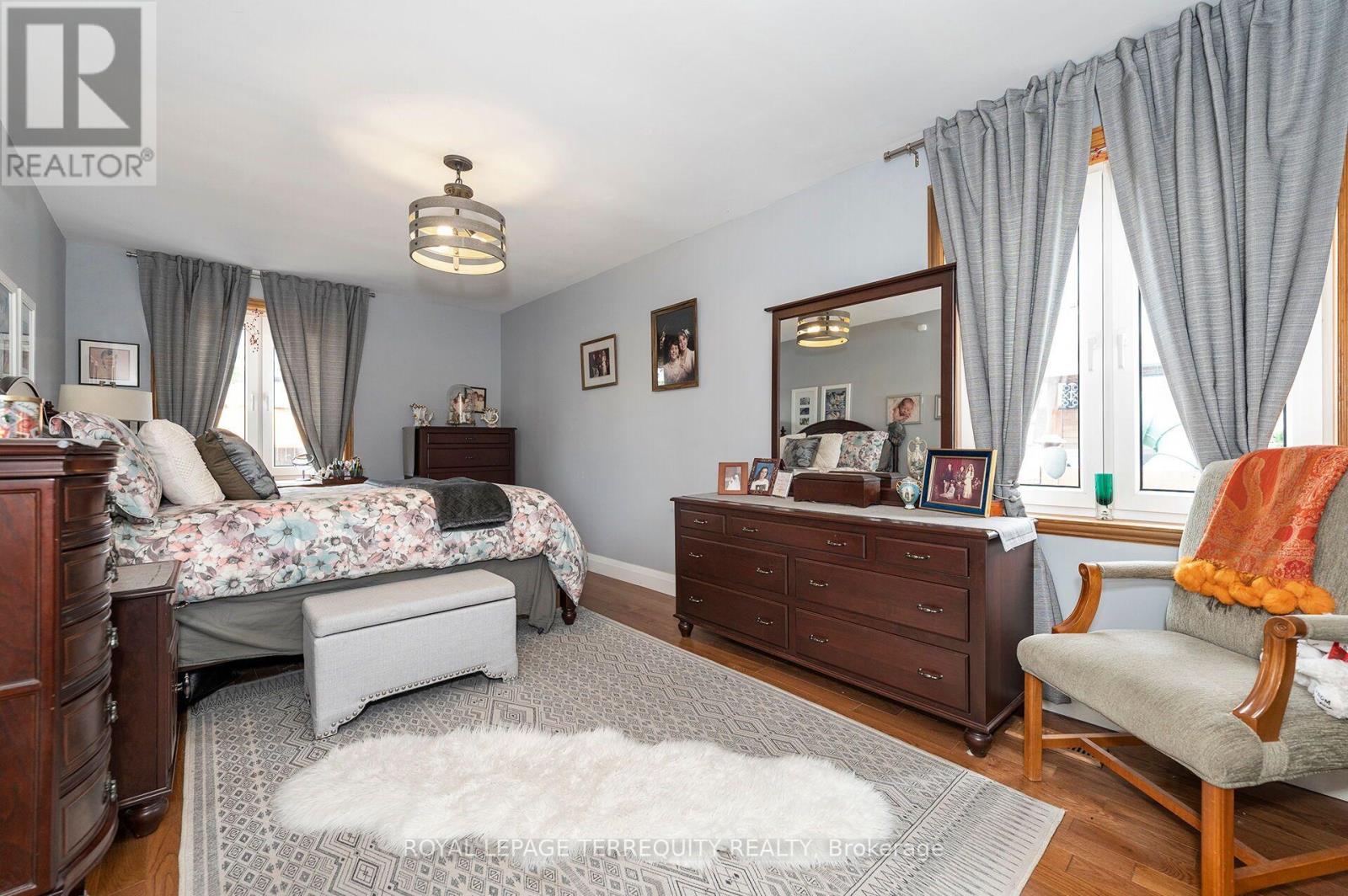 120 FALSTAFF AVENUE - 10
