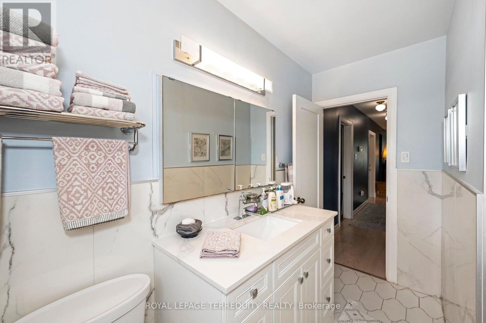120 FALSTAFF AVENUE - 15