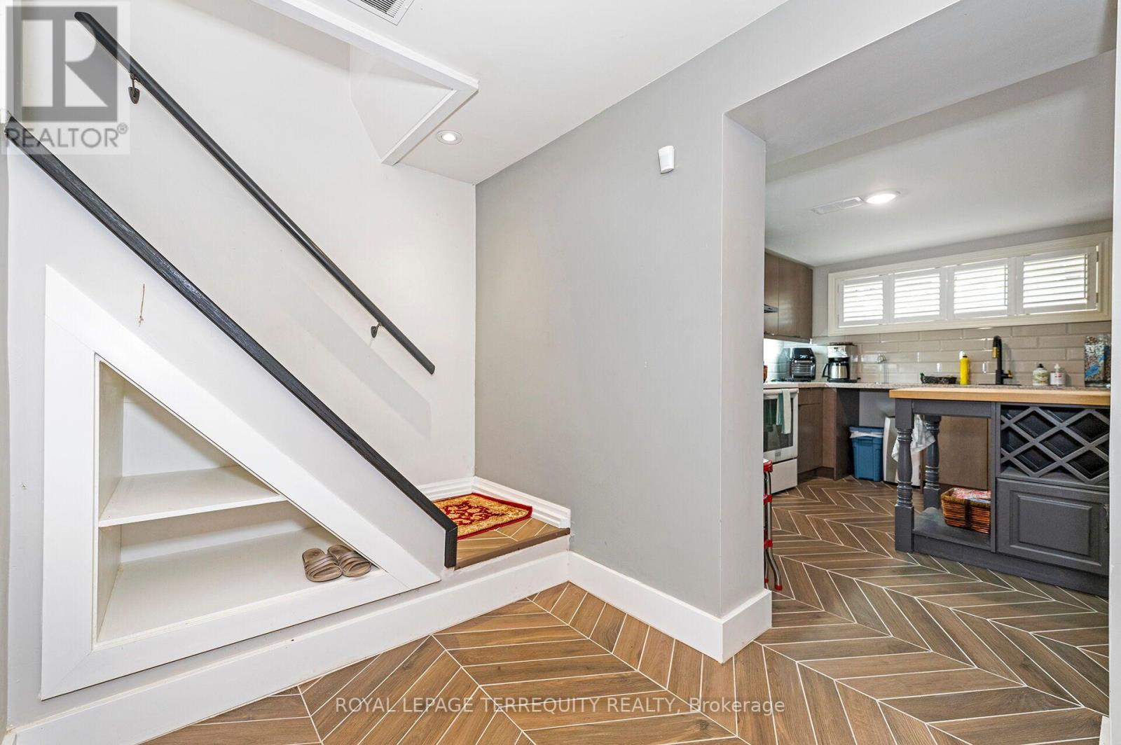 120 FALSTAFF AVENUE - 19