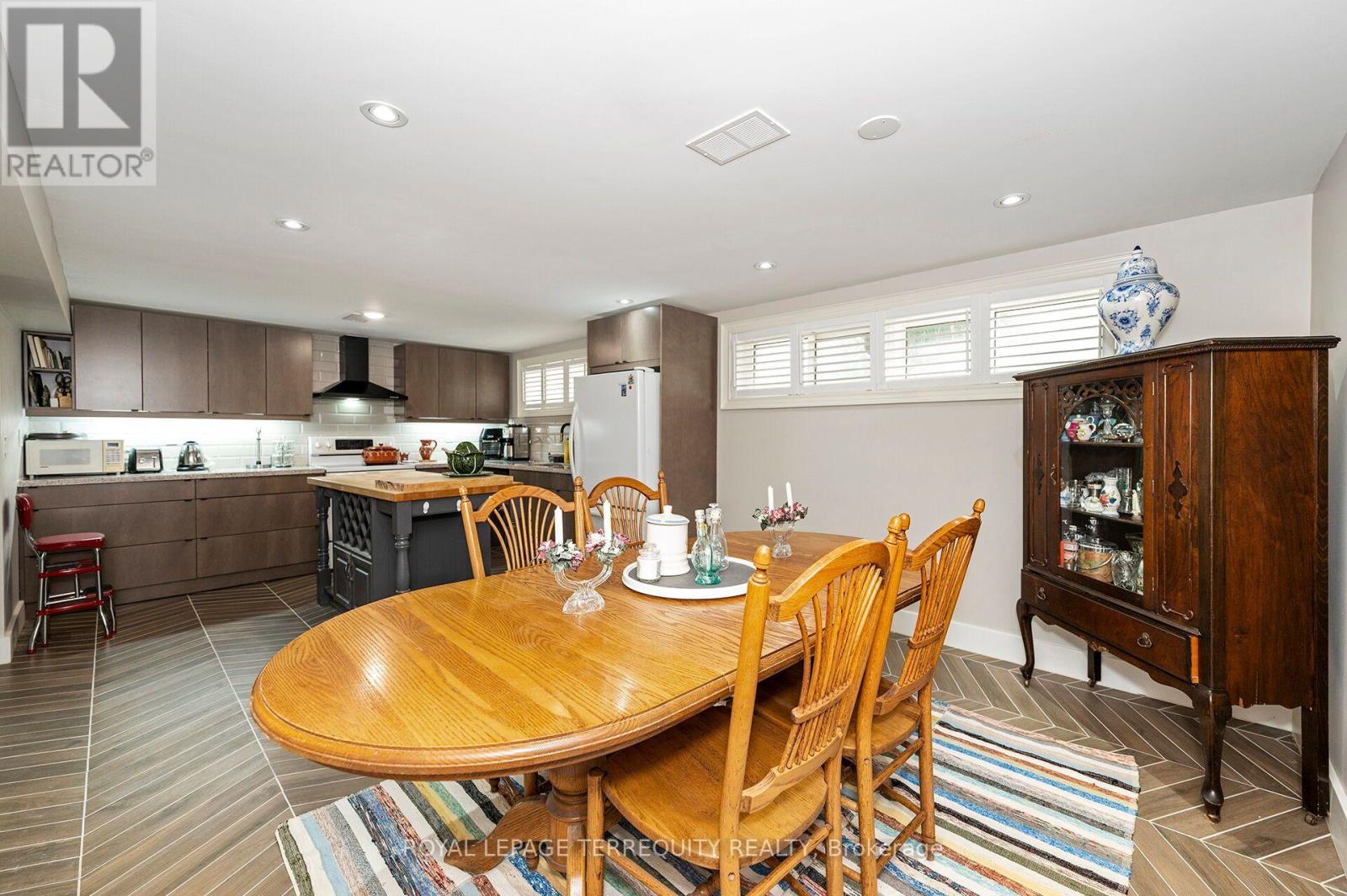 120 FALSTAFF AVENUE - 22
