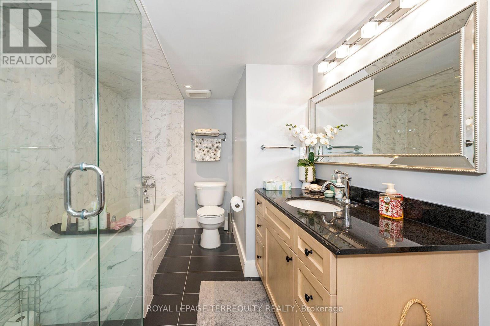 120 FALSTAFF AVENUE - 26