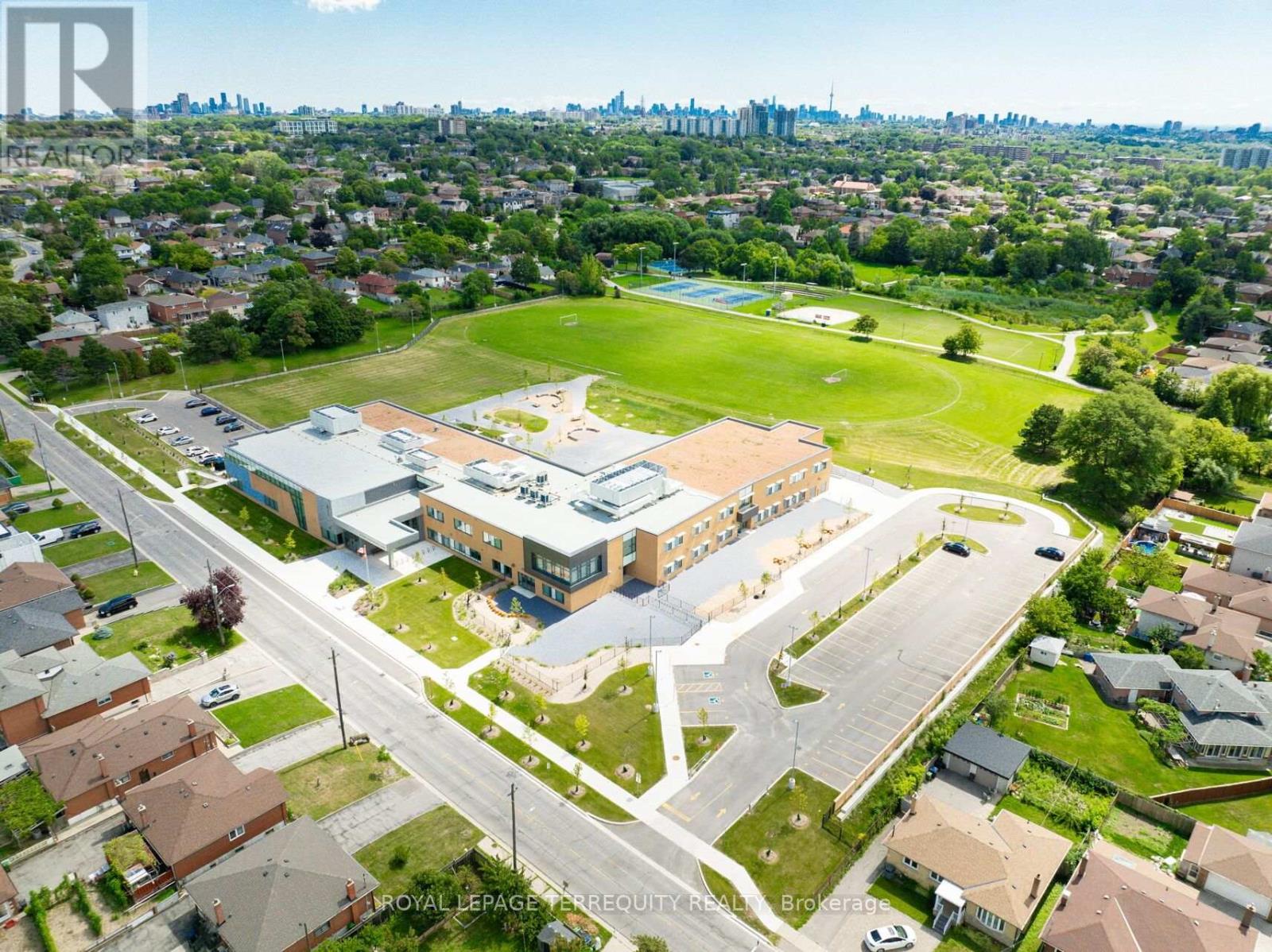 120 FALSTAFF AVENUE - 41
