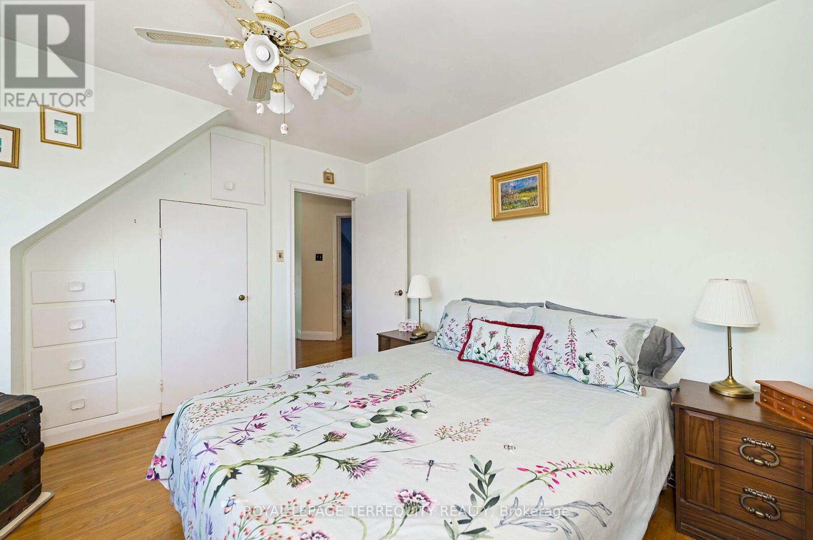 2307 LAWRENCE AVENUE W - 14