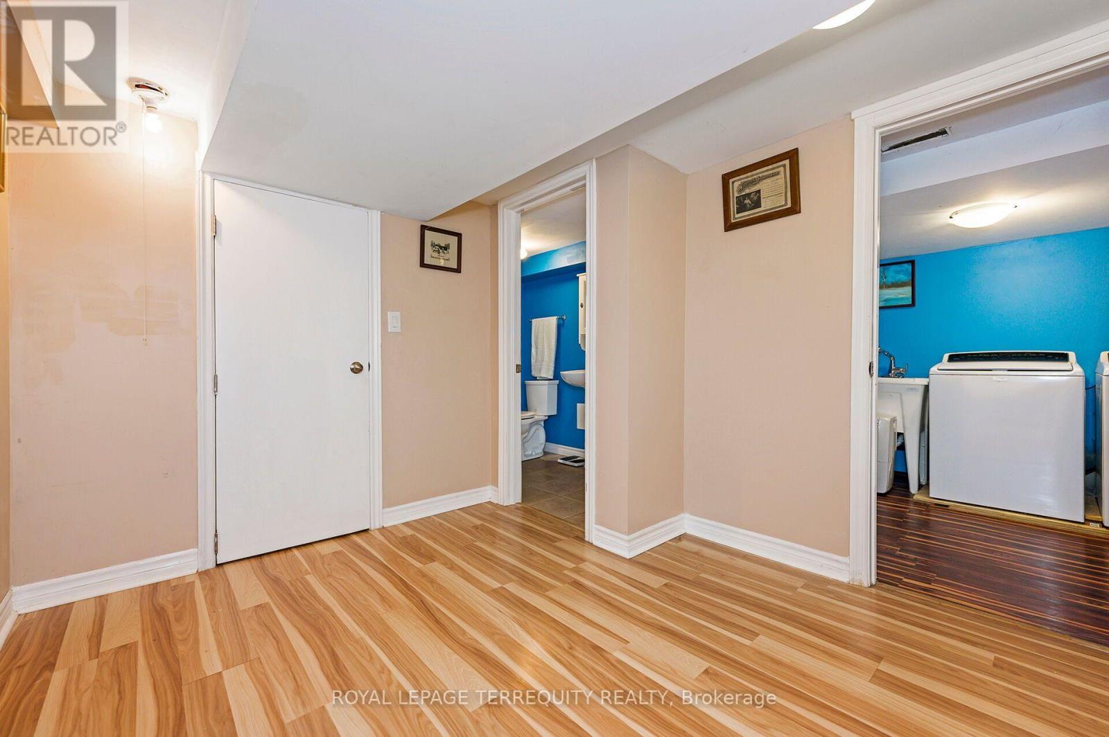 2307 LAWRENCE AVENUE W - 21