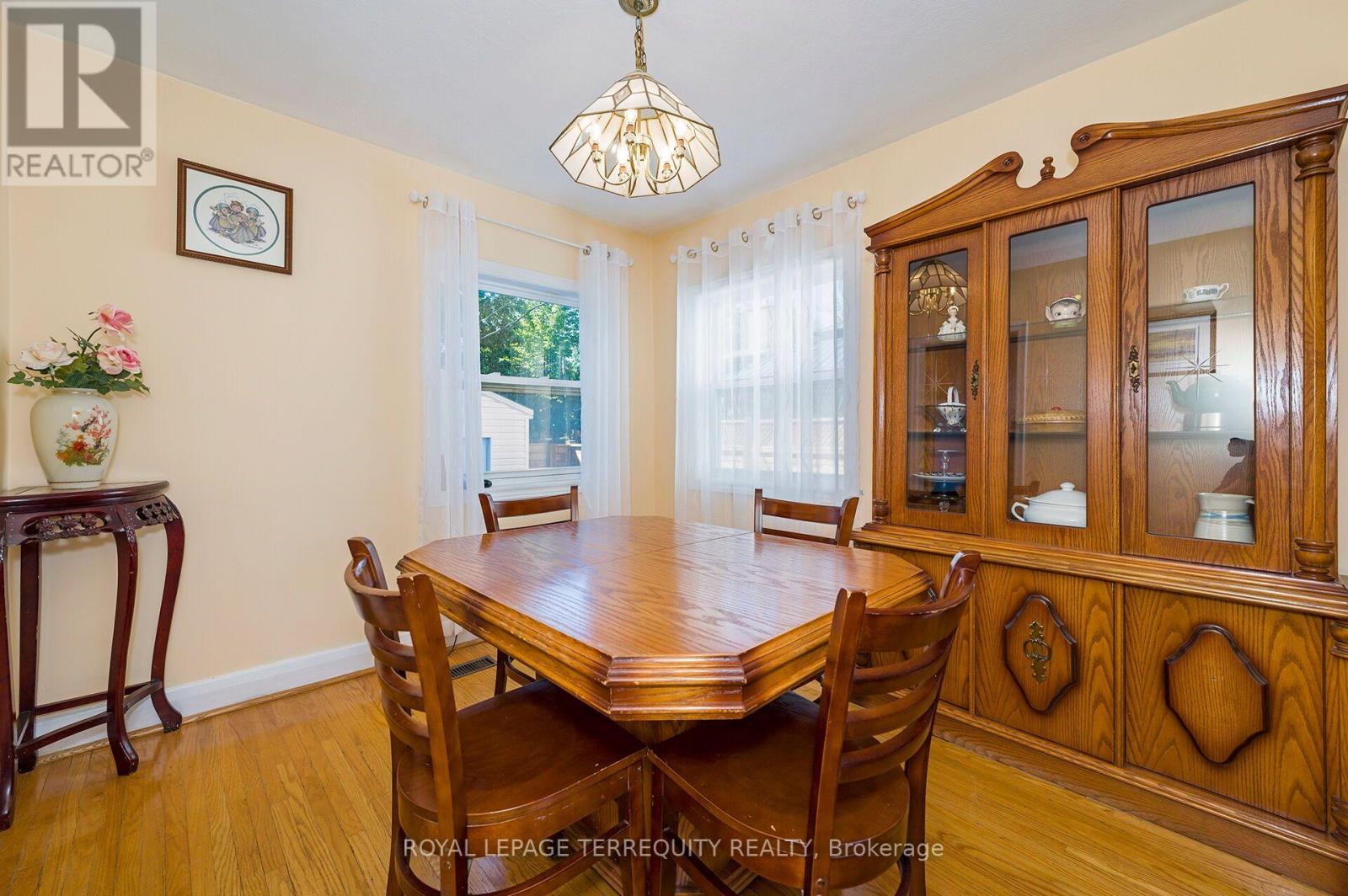 2307 LAWRENCE AVENUE W - 6