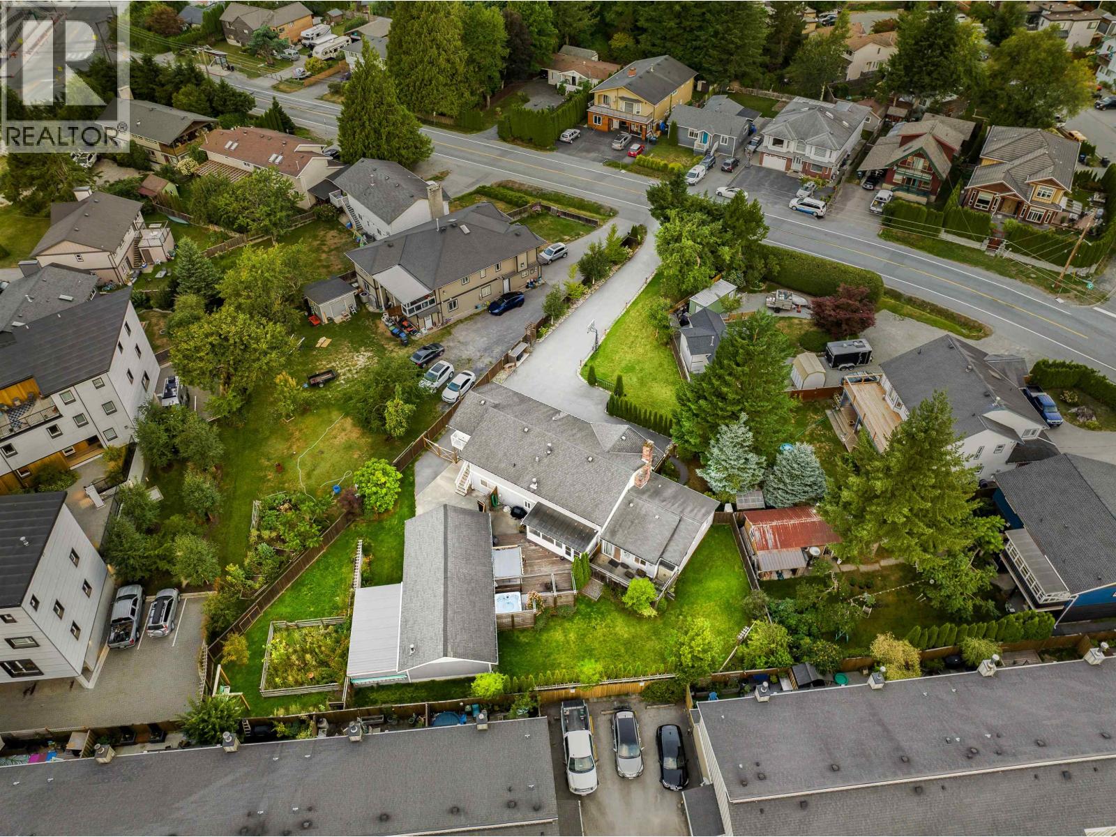 39726 GOVERNMENT ROAD, Squamish