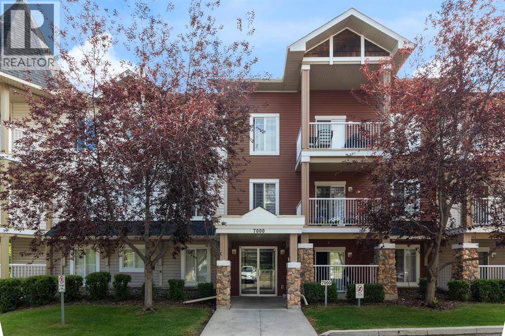 Property for sale at 7201, 70 Panamount Drive NW