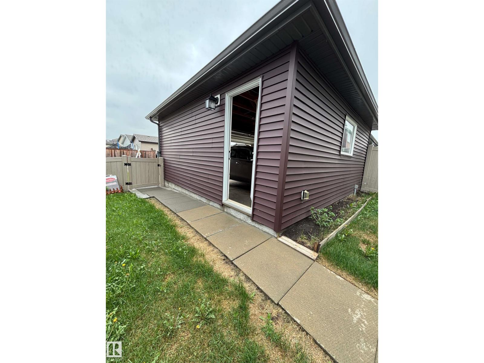 1908 25 ST NW - Image 33