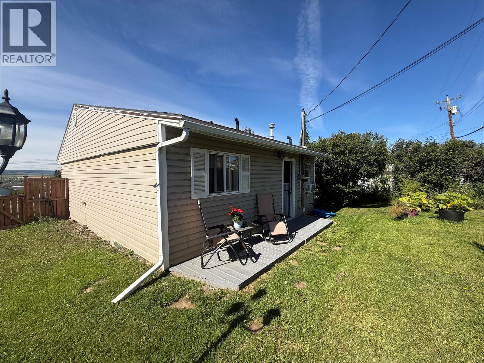 904 Cornwall Crescent - 16