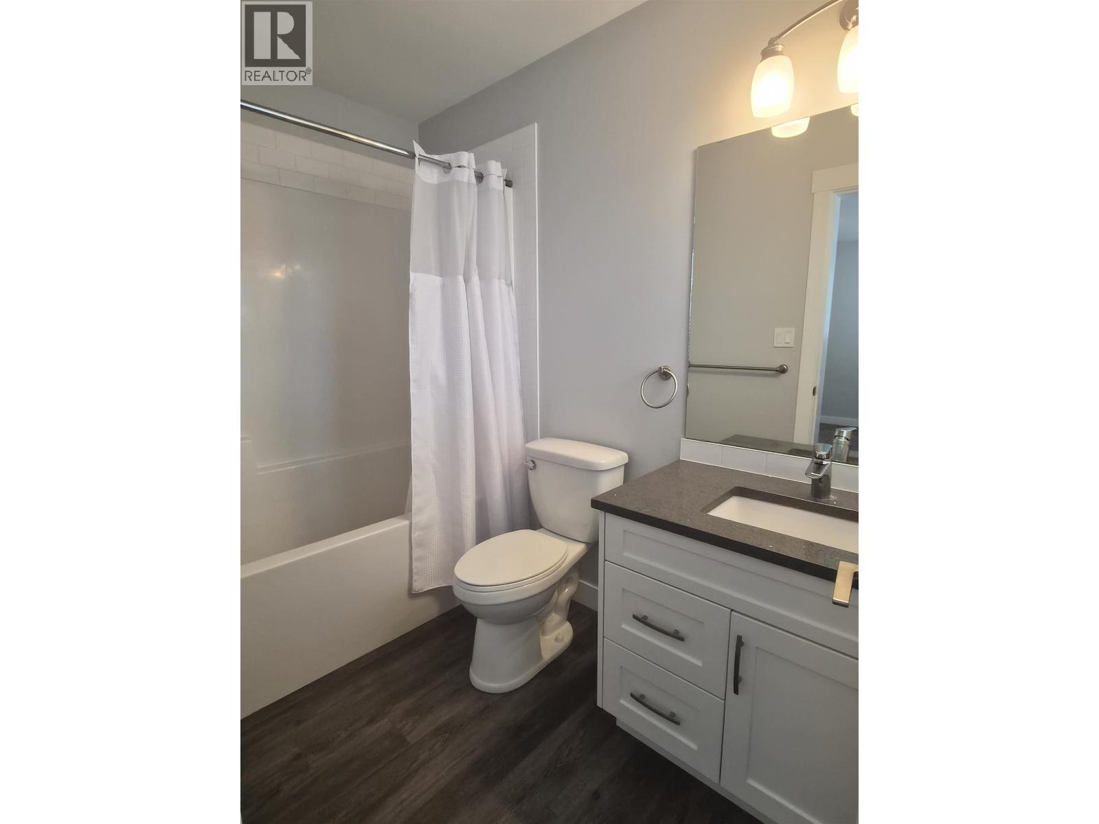 #401 6798 WESTGATE AVENUE - 16