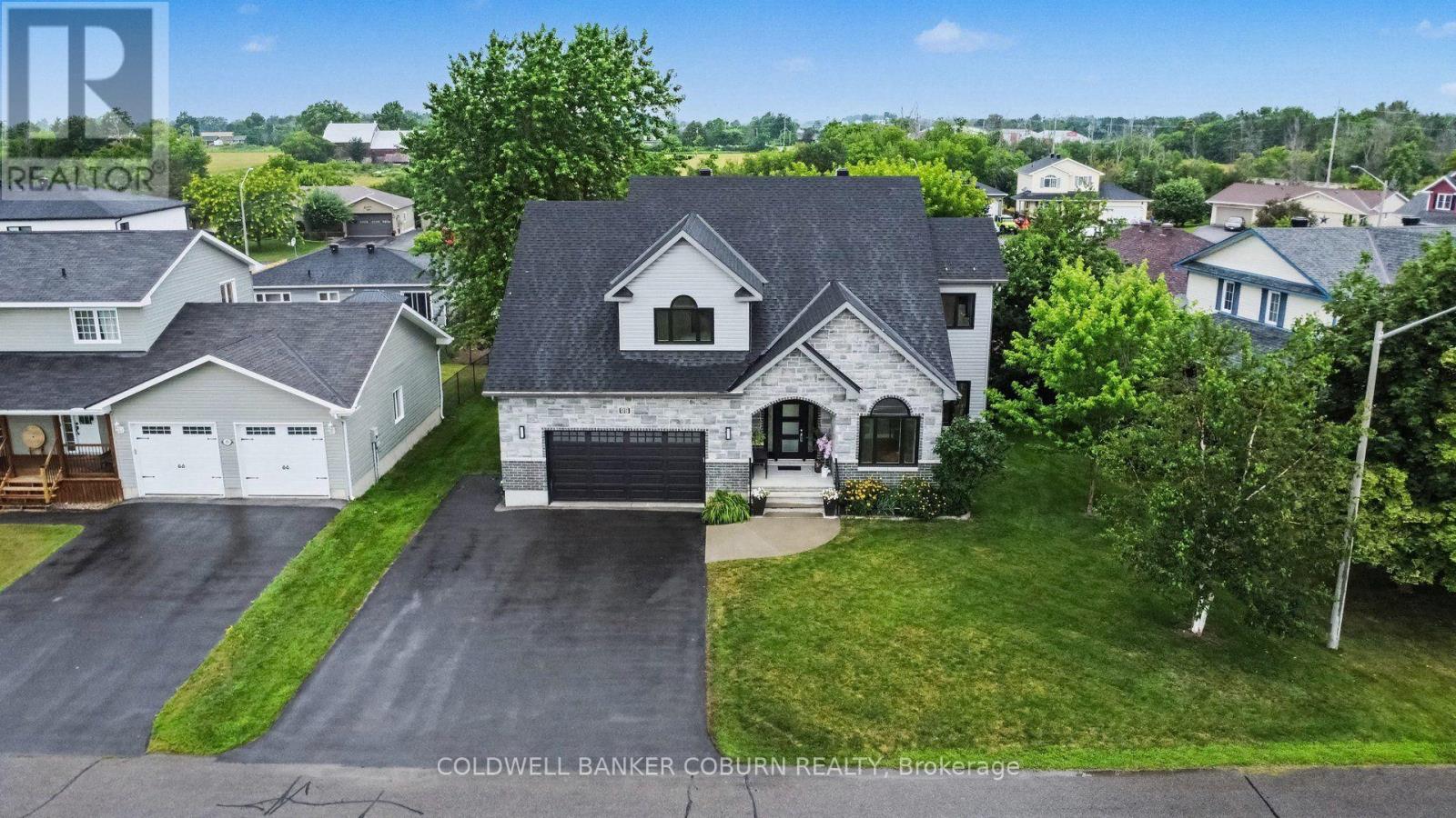 88 TABITHA CRESCENT - Image 38