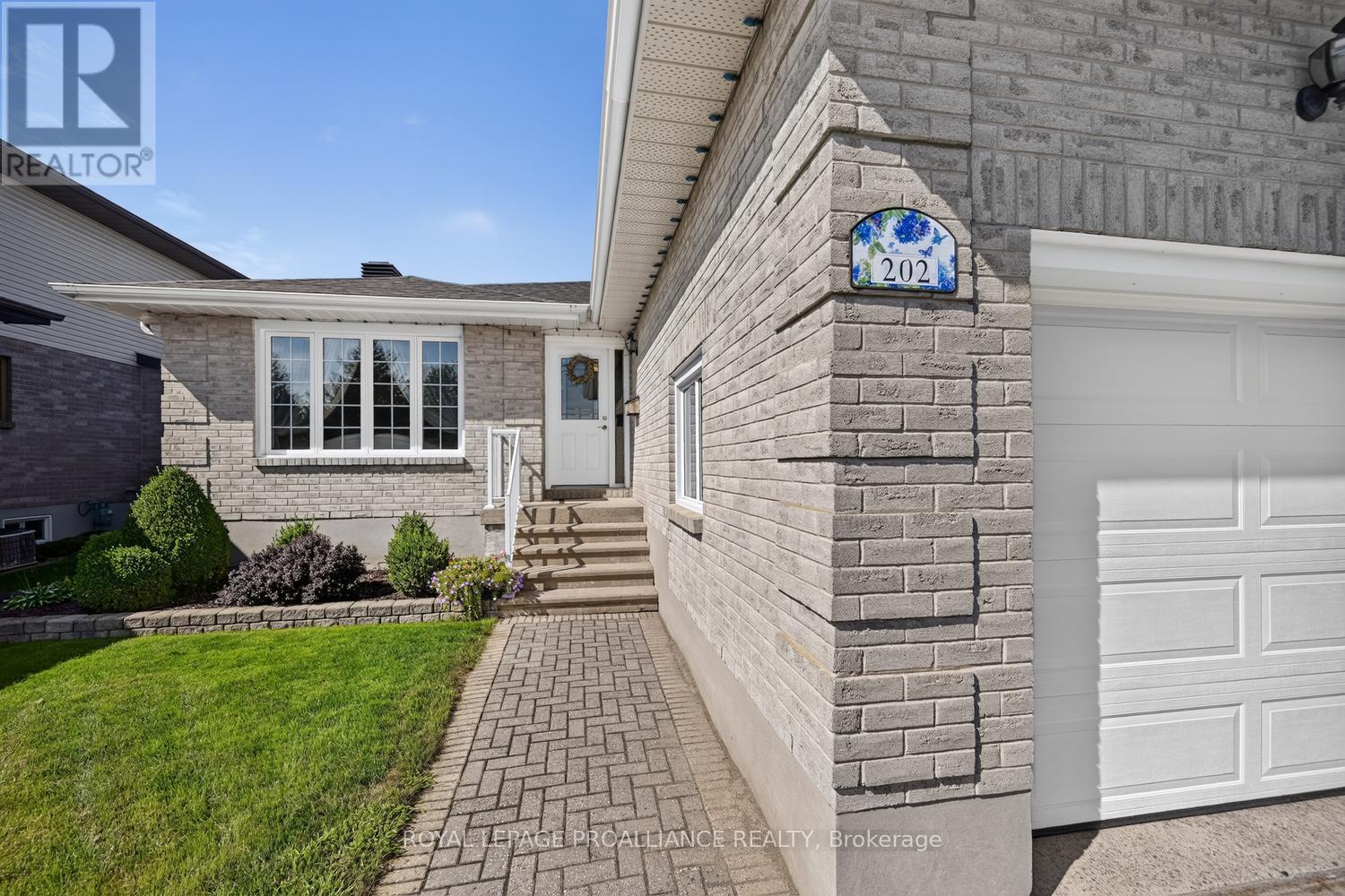 202 BELEY STREET - 3