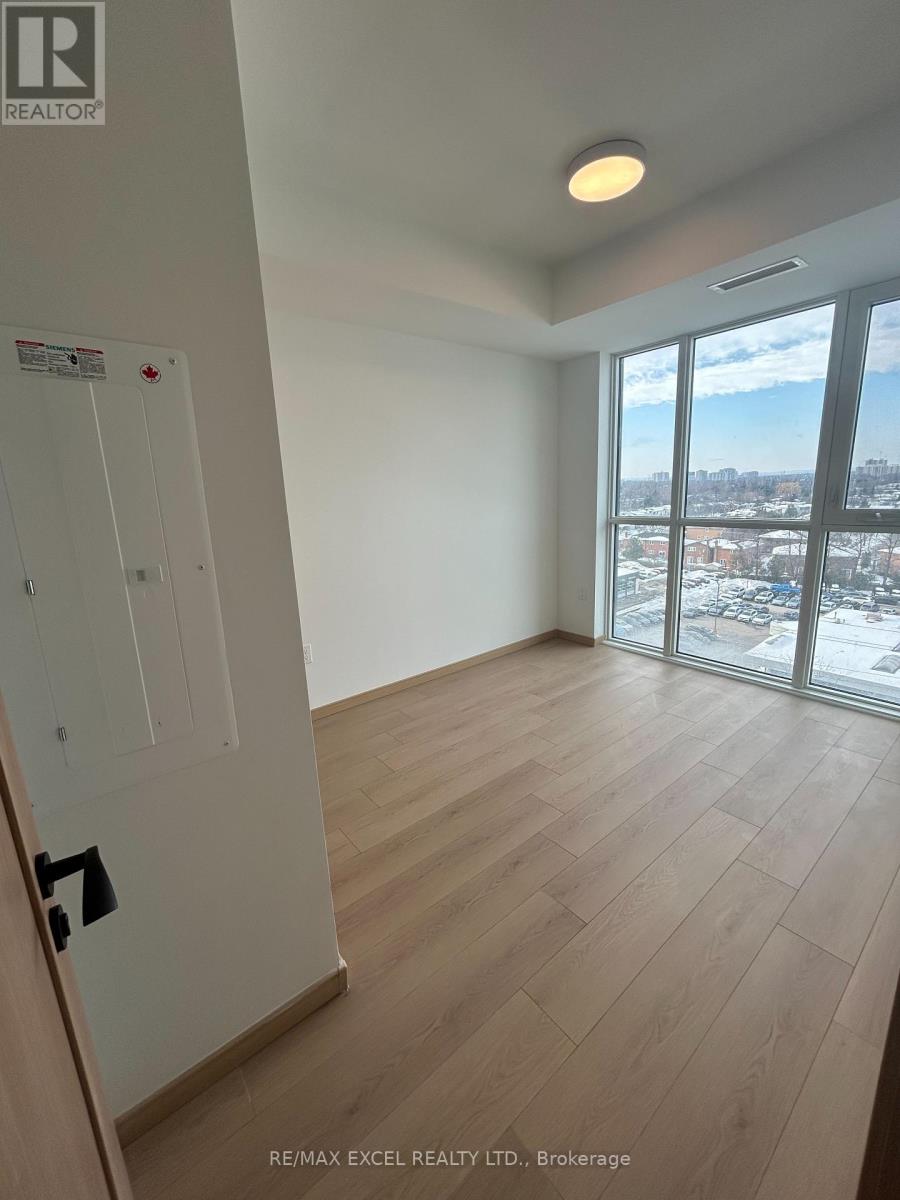 #910 3429 SHEPPARD AVENUE E - 13